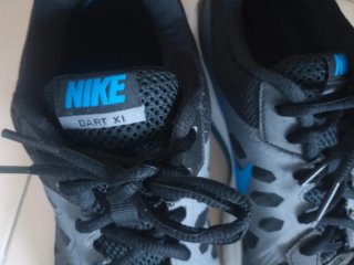 Zapatillas Nike Negras y Azules