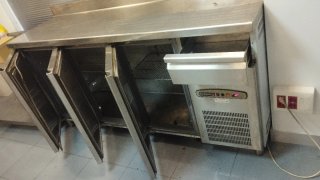 Nevera bajo mostrador de acero inoxidable