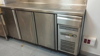 Nevera bajo mostrador de acero inoxidable