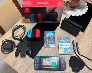 Nintendo Switch con giochi e accessori