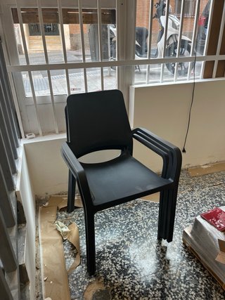 Mesa y Sillas de Bar de Regalo