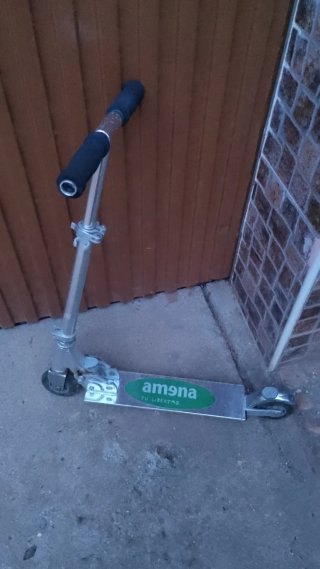 Patinetede aluminio.