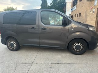 Peugeot Traveller 2017