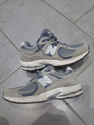 New Balance 2002r