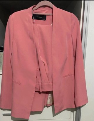 Traje Zara Basic rosa blazer y pantalón