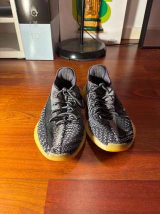 Adidas Yeezy 350 V2 Carbon Talla 40 2/3