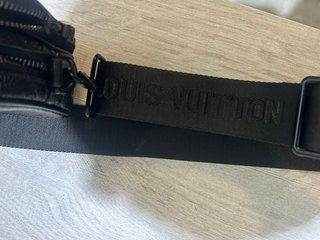 Bandolera Louis Vuitton Negra