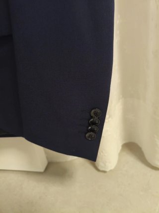 Chaqueta de traje azul marino MANGO MAN.