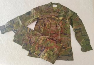 Traje camuflaje caza y airsoft