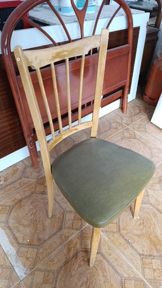 Set de 4 Sillas de Madera
