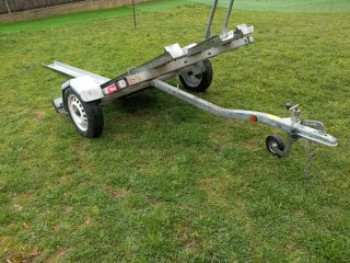 Venta o alquiler Remolque Motos Basculante