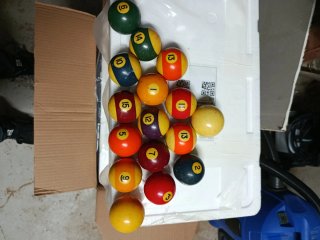 Bolas de billar numeradas 4 euros la unidad
