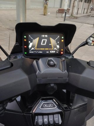 Kymco CV3 575 Maxi Scooter. Versión 2025