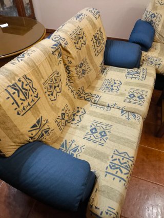 Juego de Sofás 3 + 2 y mesa de centro