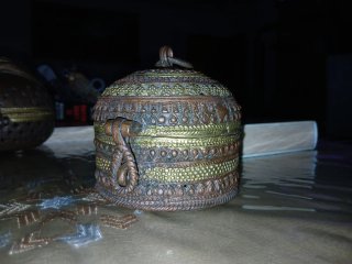 Caja decorativa antigua