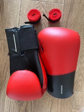 Guantes de Boxeo Outshock 14 oz y Vendas
