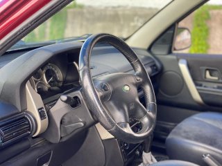 Land Rover Freelander ( Automático )