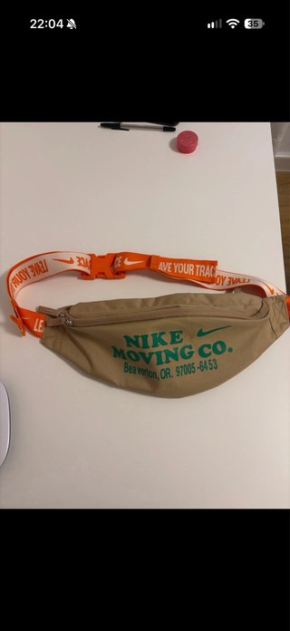 Riñonera Nike Moving Co. Beige