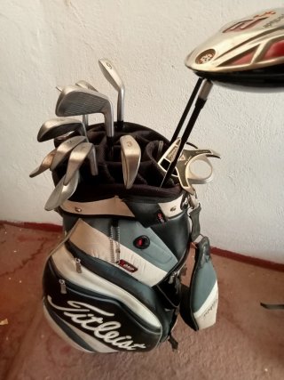 Juego Palos Golf ZURDO Titleist forjado