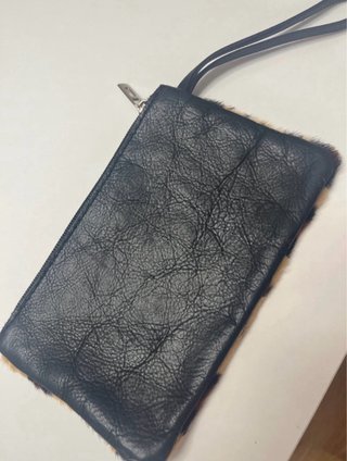 Monedero de piel con estampado de leopardo