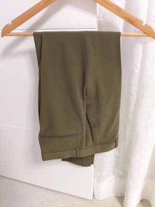 Conjunto de traje ASOS DESIGN verde oliva.