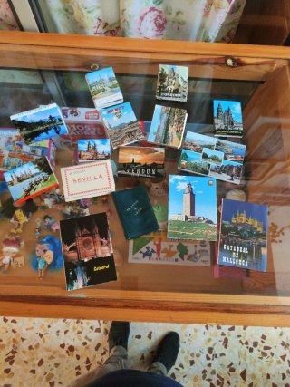 Lote de Postales Antiguas y Libretas Turísticas