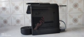 Cafetera Nespresso Essenza Mini Negra