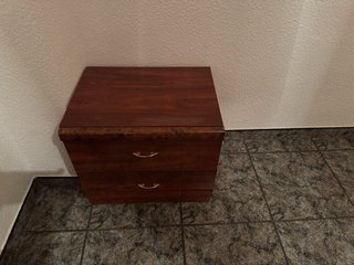 Dormitorio Vintage: Armario, Cómoda y Mesitas