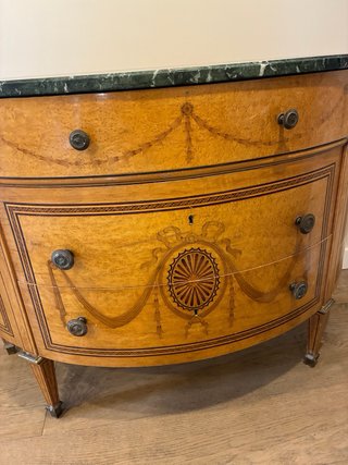 Cómoda Luis XVI Mármol y Madera