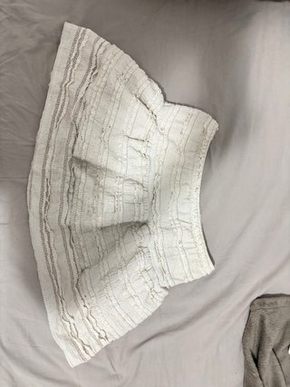 Falda beige con textura