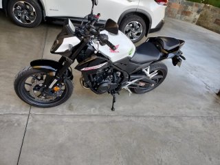 Honda Hornet Naked Blanca/Negra