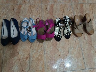 Lote de tacones y zapatos de mujer