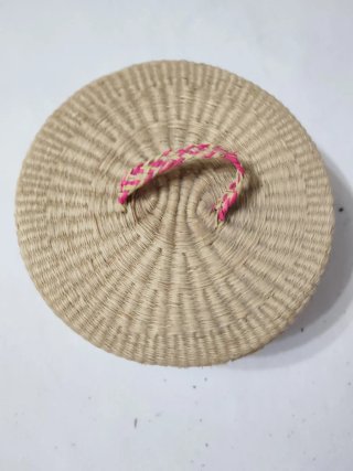 Cesta Artesanal Peruana llamada Alhajero con Tapa