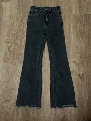 Pantalones Campana Negros Stradivarius