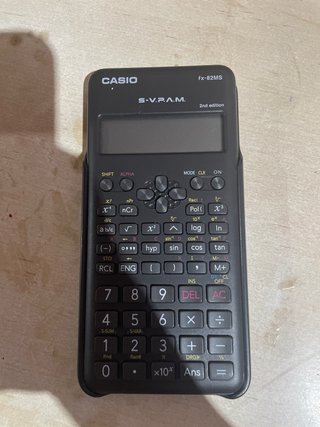 Calculadora Científica Casio fx-82MS