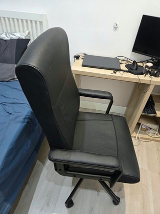 Silla giratoria IKEA MILLBERGET Negra