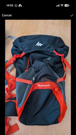 Mochila Quechua 30L Viaje Negra/Naranja