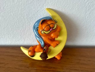 Figura de goma de Garfield en la Luna