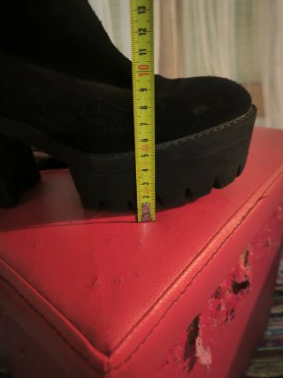 Botas de Ante Negras. Talla 38
