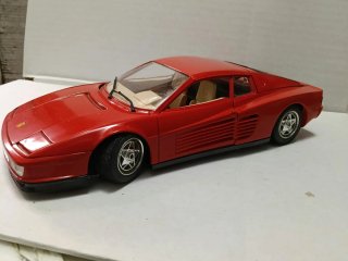 Ferrari Testarossa 1/18