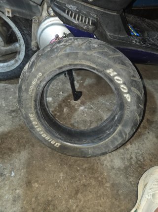 Neumático Bridgestone Hoop B01 100/80-10