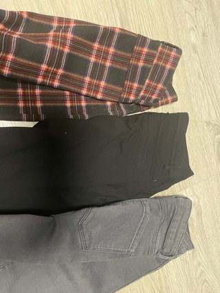 Pantalones pitillo grises y negros talla 34,