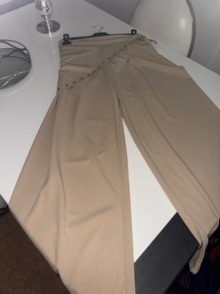 Pantalón ancho beige