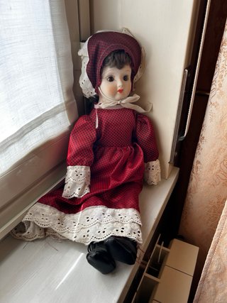 Bambola di porcellana da collezione