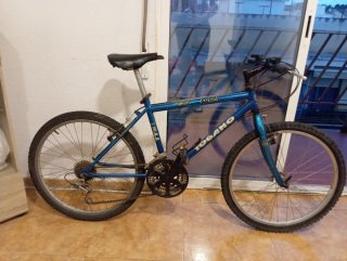 Bicicletas Montaña Azul y Amarilla