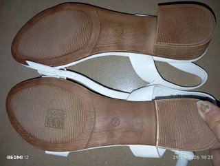 Sandali bianchi eleganti