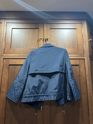 Parka impermeable corta Sfera azul