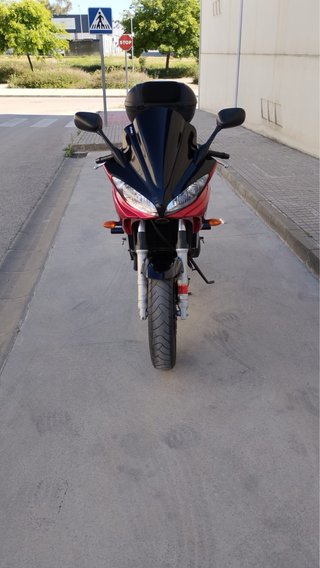 Yamaha Fazer 600 Roja