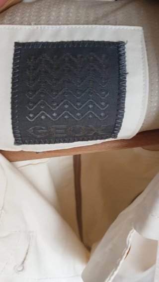 Gabardina Geox Beige Talla M. Sólo 2 veces puesta