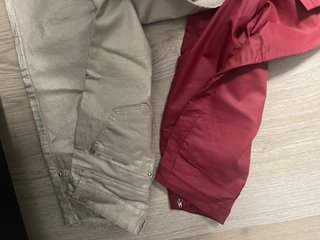 Pantalones metalizados rojos y plateados T34